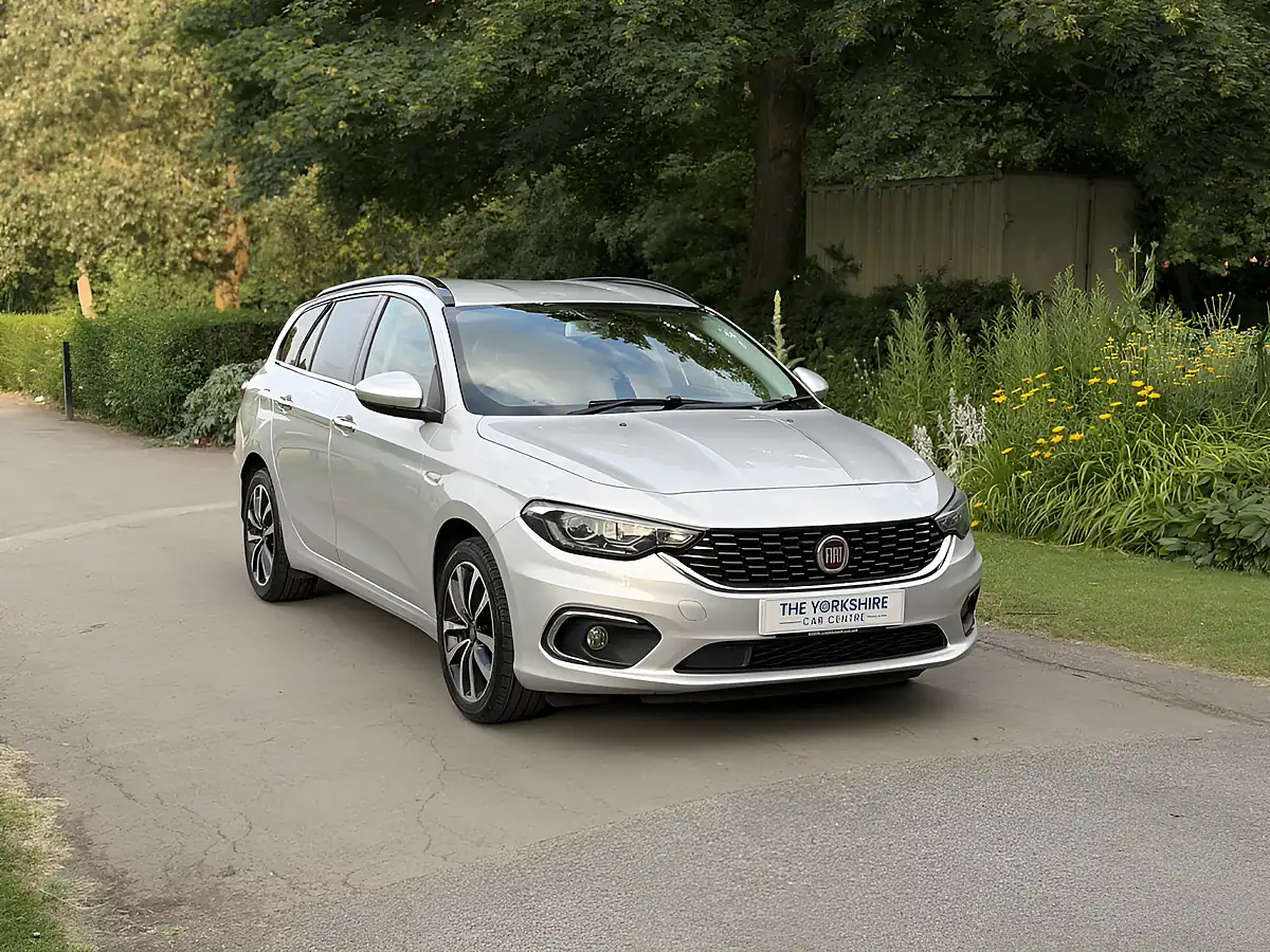 Used 2017 Fiat Tipo Lounge Grey - Front View
