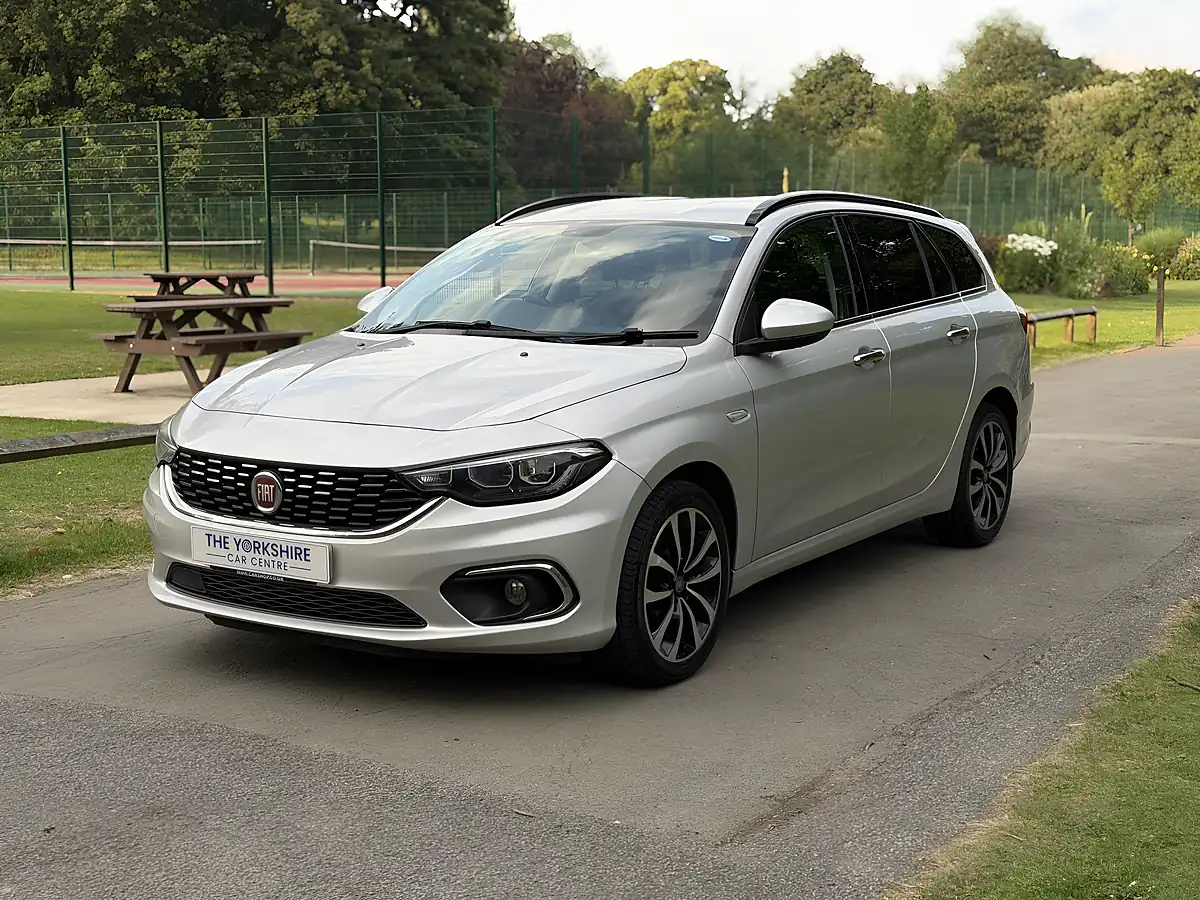 Used 2017 Fiat Tipo Lounge Grey - Interior and Exterior details 3