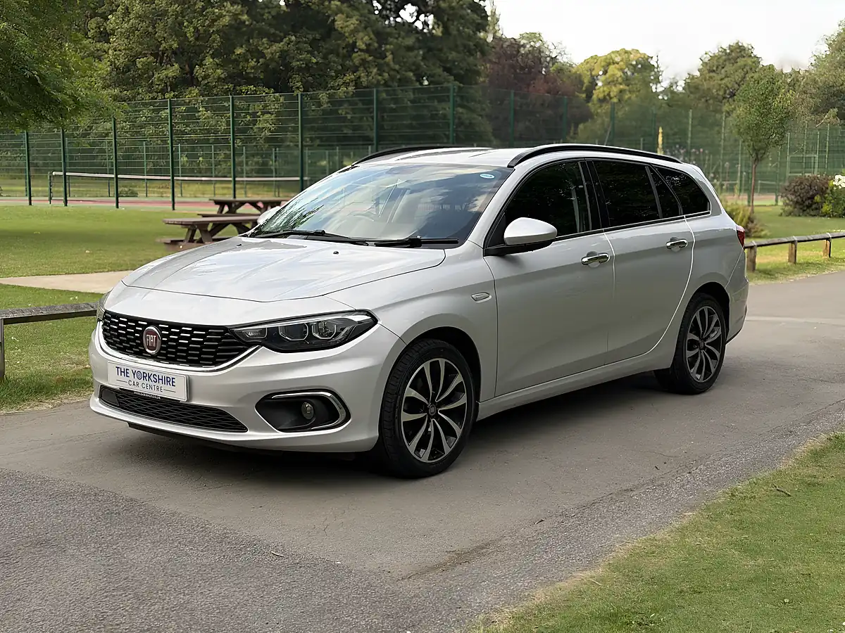 Used 2017 Fiat Tipo Lounge Grey - Interior and Exterior details 5