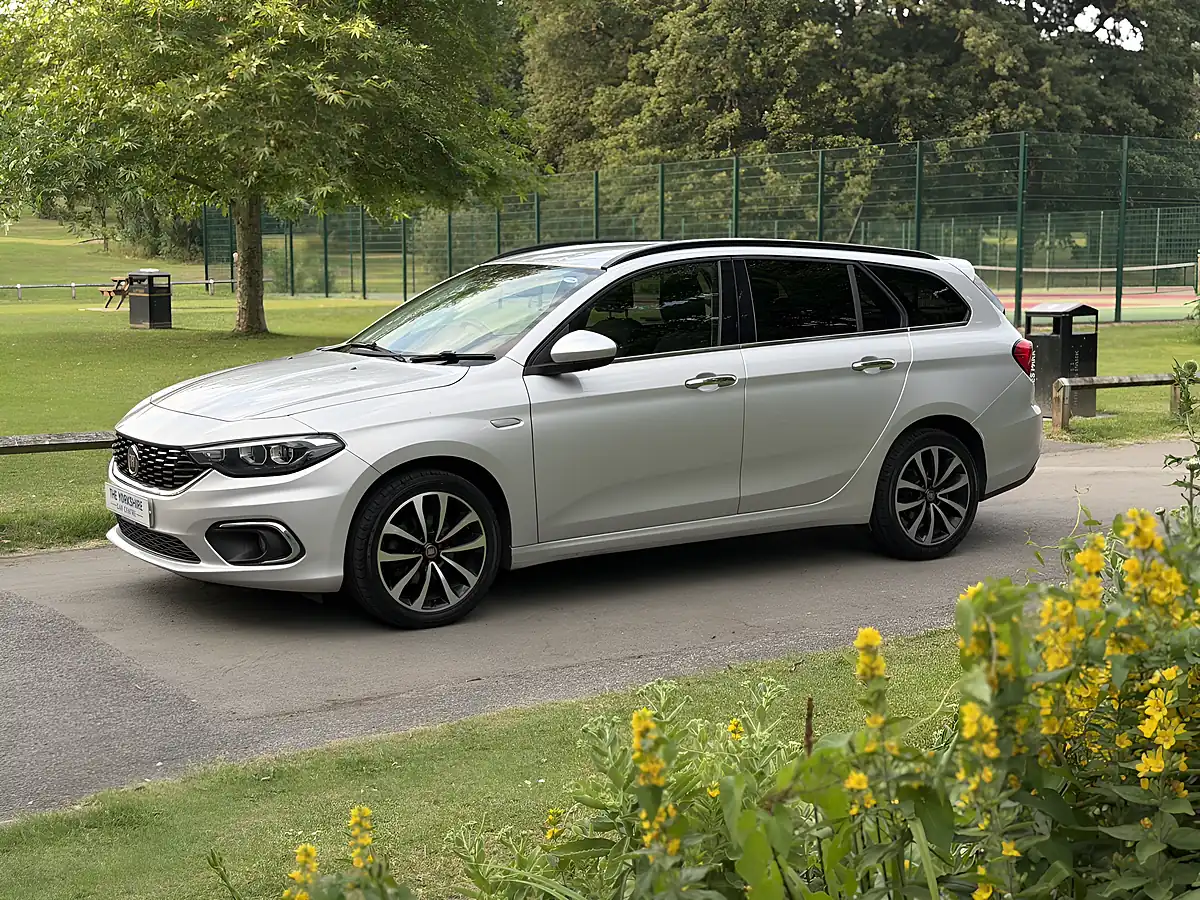 Used 2017 Fiat Tipo Lounge Grey - Interior and Exterior details 6