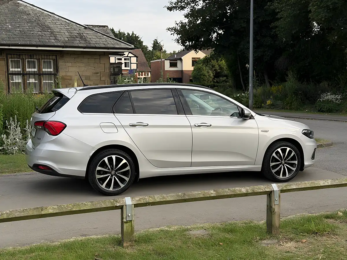 Used 2017 Fiat Tipo Lounge Grey - Interior and Exterior details 9