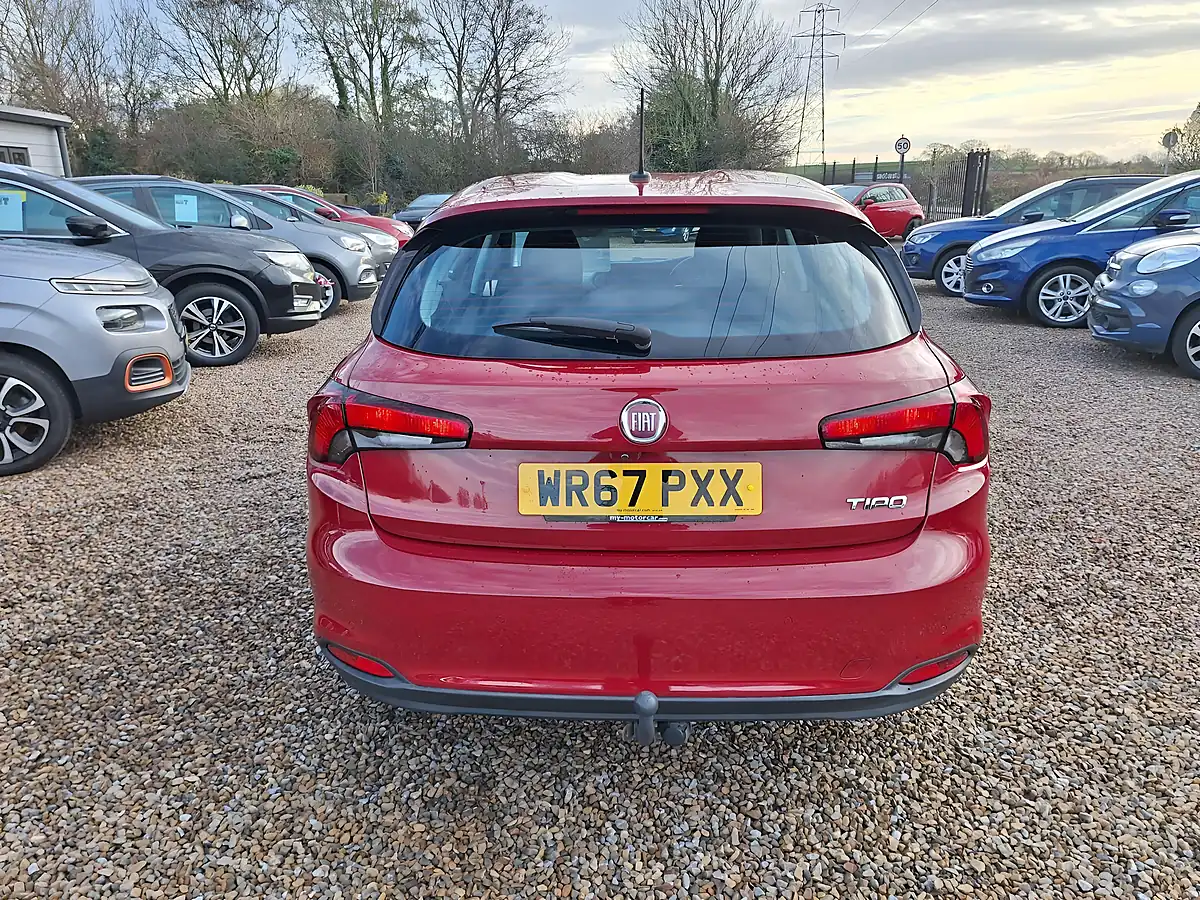 Used 2017 Fiat Tipo Lounge Red - Interior and Exterior details 14