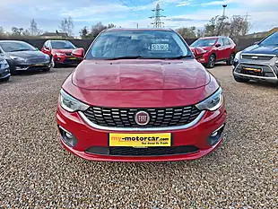 Used 2017 Fiat Tipo Lounge Red - Interior and Exterior details 5