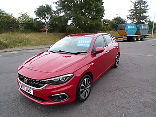 Used 2017 Fiat Tipo Lounge Red - Interior and Exterior details 13