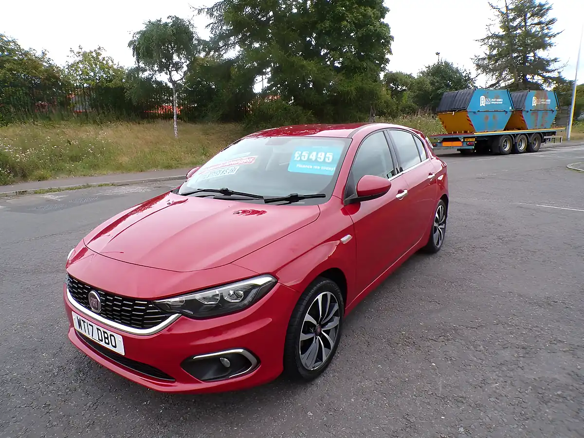 Used 2017 Fiat Tipo Lounge Red - Interior and Exterior details 13