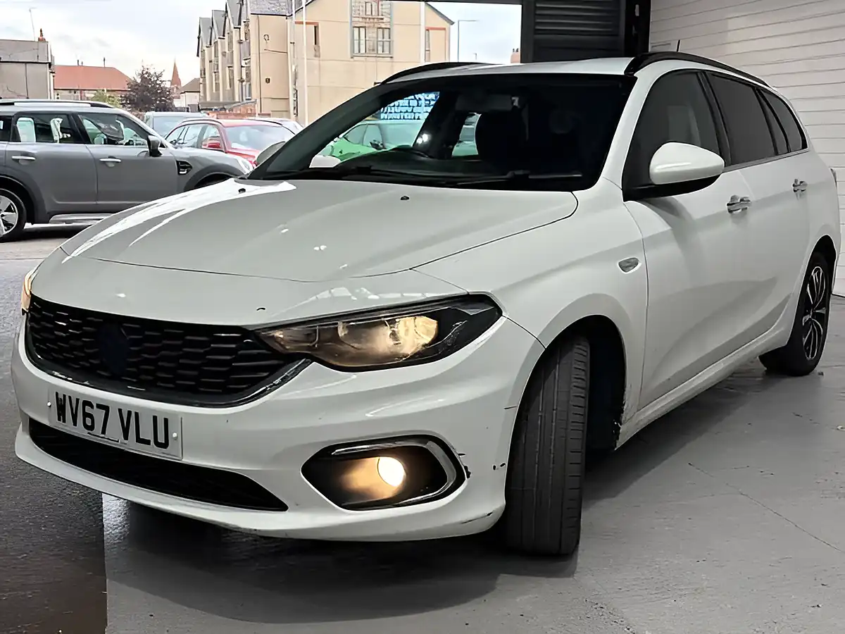 Used 2017 Fiat Tipo Lounge White - Interior and Exterior details 2