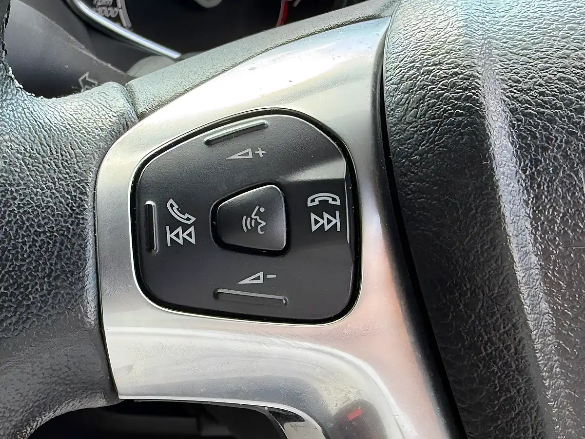 Used 2017 Ford B-Max Titanium Navigator Blue - Interior and Exterior details 14