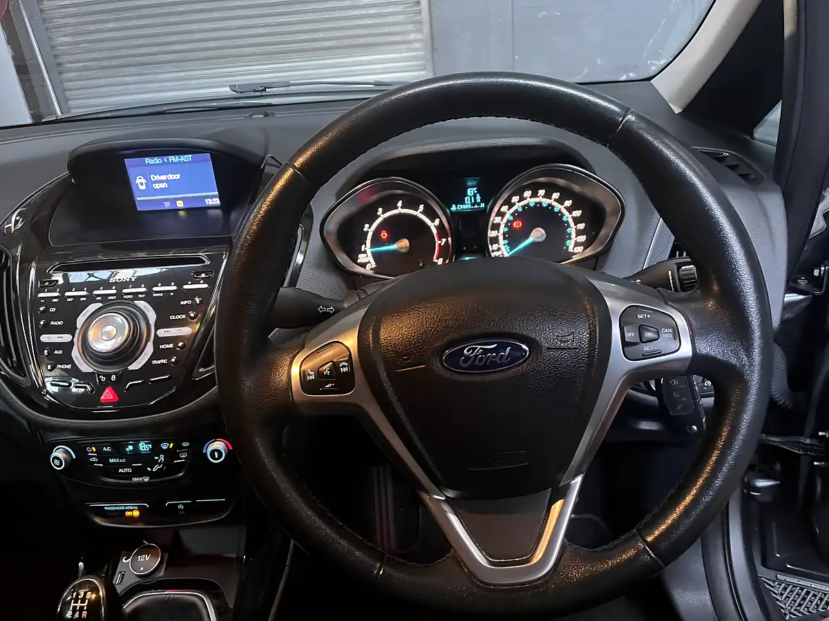Used 2017 Ford B-Max Titanium Navigator Grey - Interior and Exterior details 14