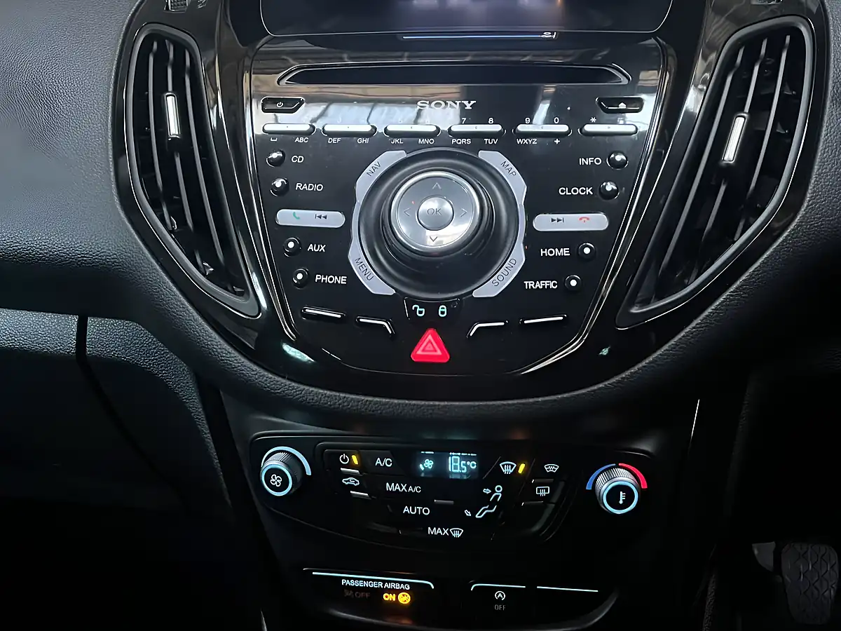 Used 2017 Ford B-Max Titanium Navigator Grey - Interior and Exterior details 16