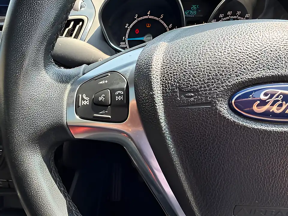 Used 2017 Ford B-Max Titanium X Navigator Moondust Silver - Interior and Exterior details 11