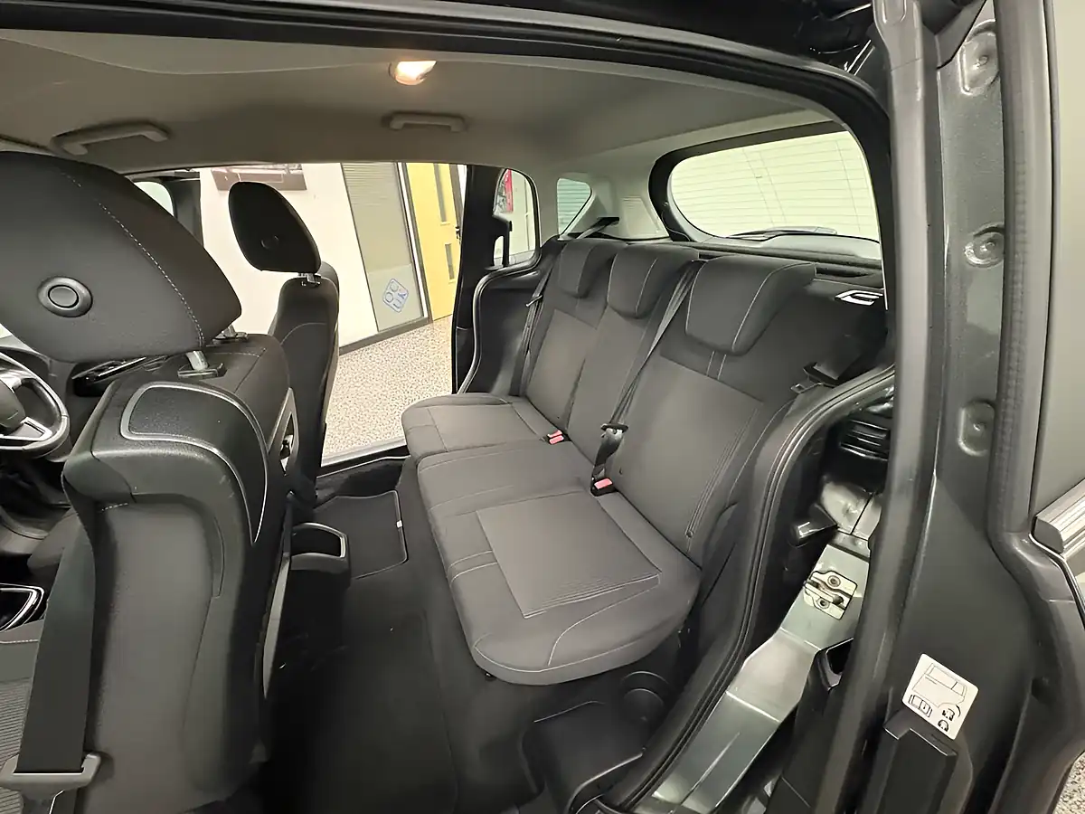 Used 2017 Ford B-Max Zetec Navigator Grey - Interior and Exterior details 14