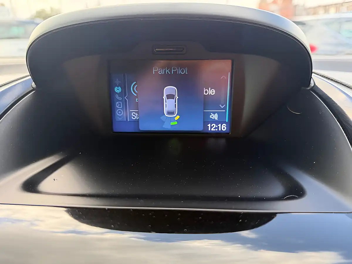 Used 2017 Ford B-Max Zetec Navigator Grey - Interior and Exterior details 10