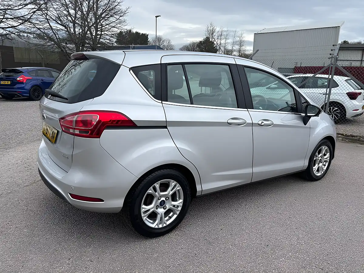 Used 2017 Ford B-Max Zetec Navigator Silver - Interior and Exterior details 10