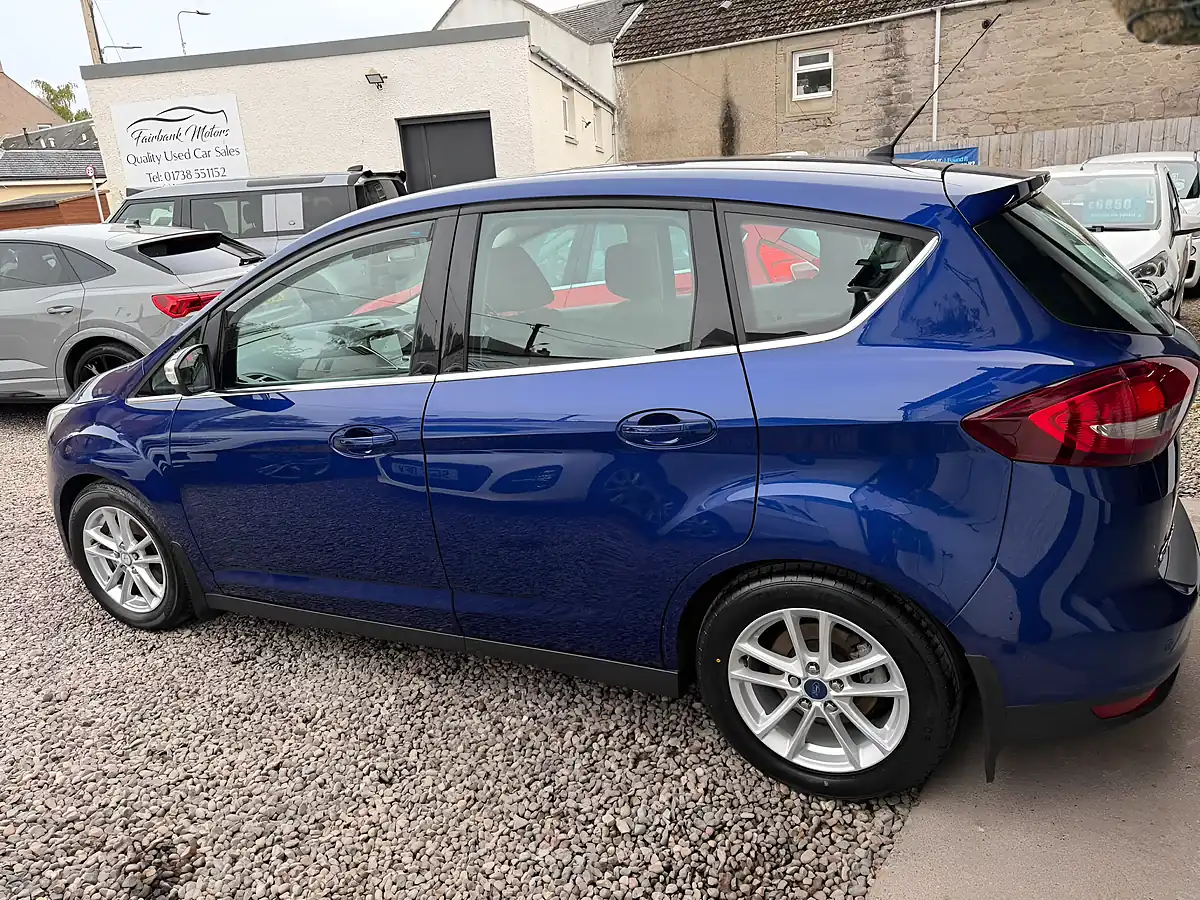 Used 2017 Ford C-Max Zetec Blue - Interior and Exterior details 3