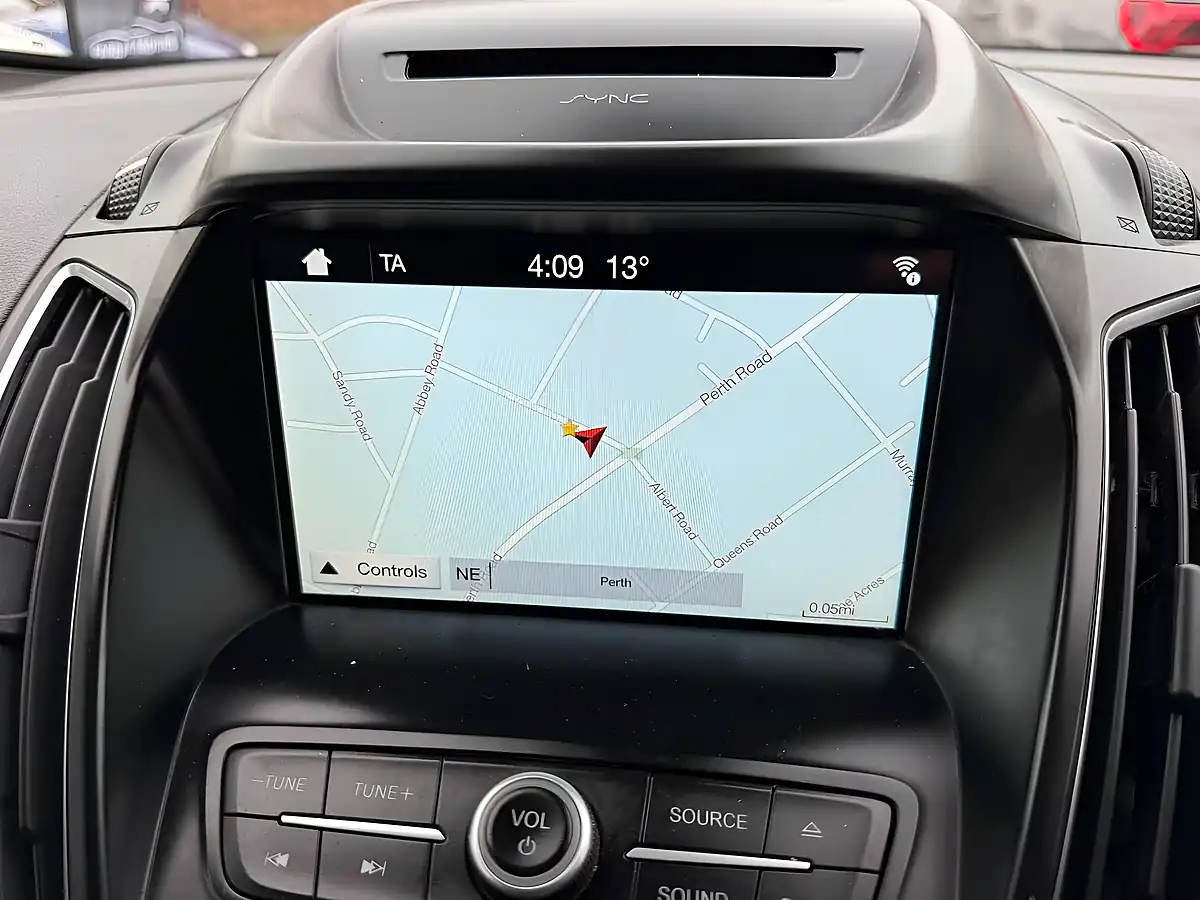 Used 2017 Ford C-Max Zetec Blue - Interior and Exterior details 9