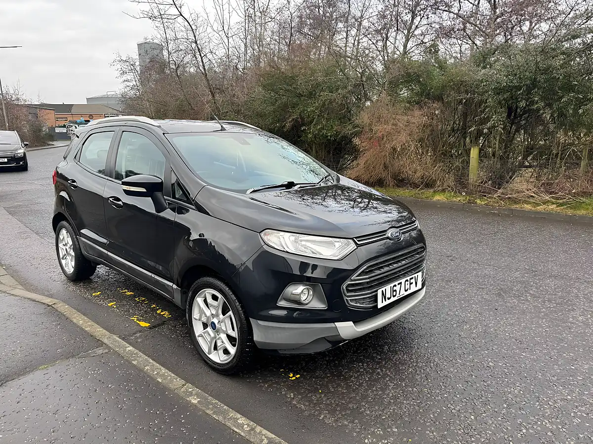 Used 2017 Ford Ecosport Titanium Black - Front View