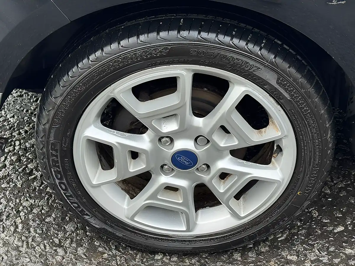 Used 2017 Ford Ecosport Titanium Black - Interior and Exterior details 20
