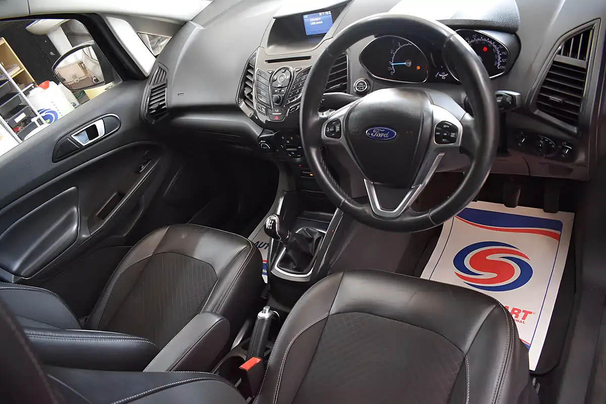 Used 2017 Ford Ecosport Titanium Black - Interior and Exterior details 7