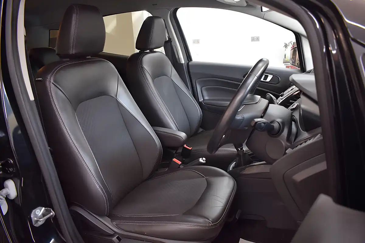 Used 2017 Ford Ecosport Titanium Black - Interior and Exterior details 9