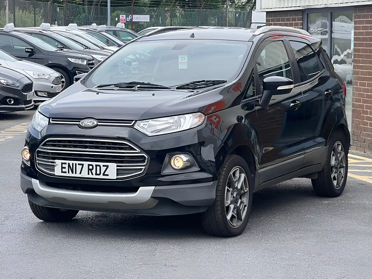 Used 2017 Ford Ecosport Titanium Black - Front View