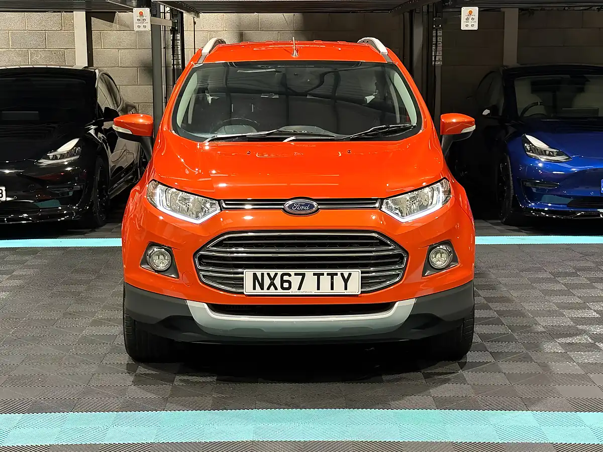 Used 2017 Ford Ecosport Titanium Red - Interior and Exterior details 4