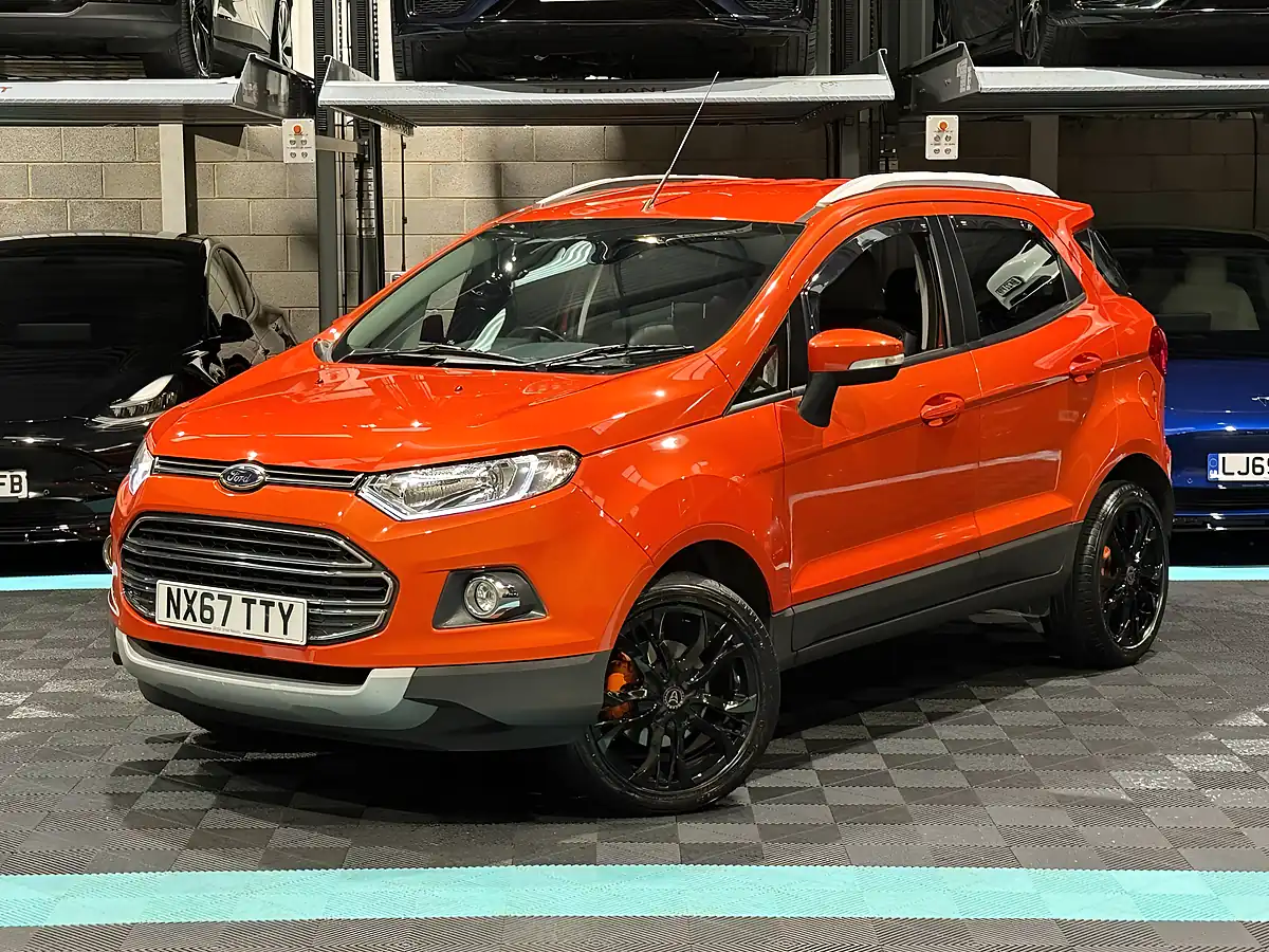 Used 2017 Ford Ecosport Titanium Red - Interior and Exterior details 5