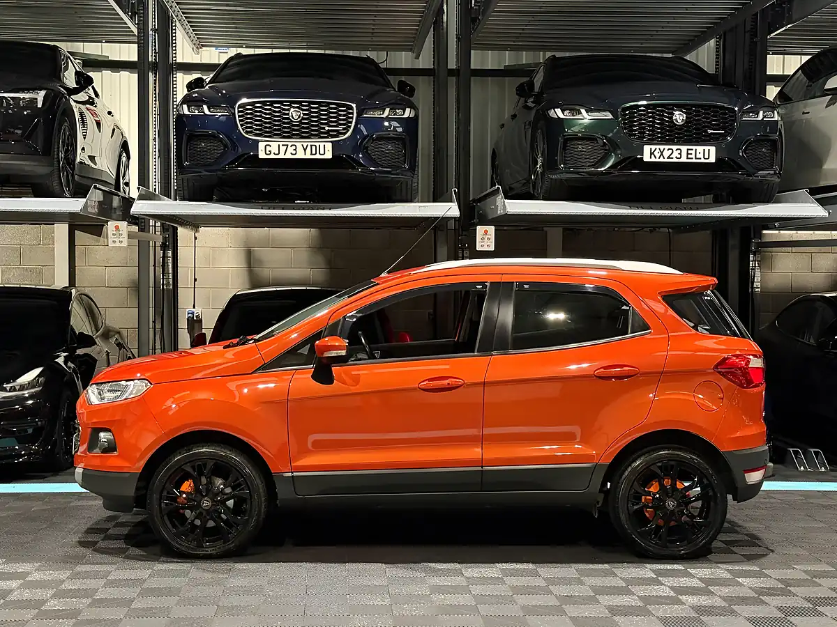 Used 2017 Ford Ecosport Titanium Red - Interior and Exterior details 6