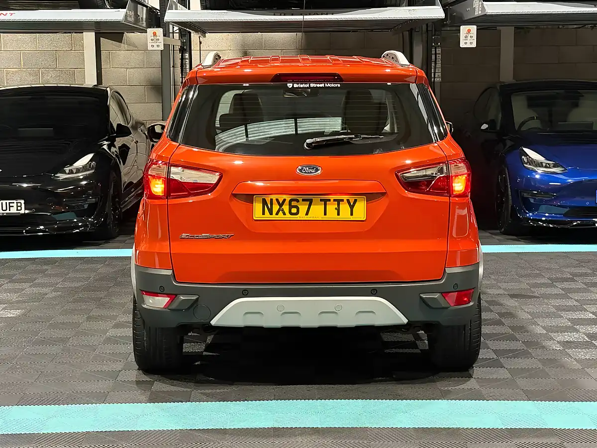 Used 2017 Ford Ecosport Titanium Red - Interior and Exterior details 8