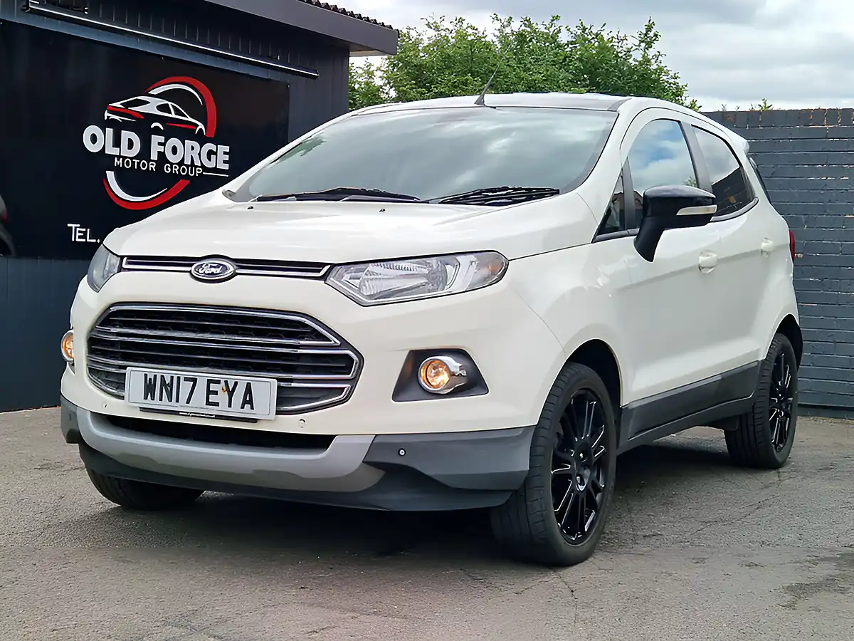 Used 2017 Ford Ecosport Titanium S White - Interior and Exterior details 11