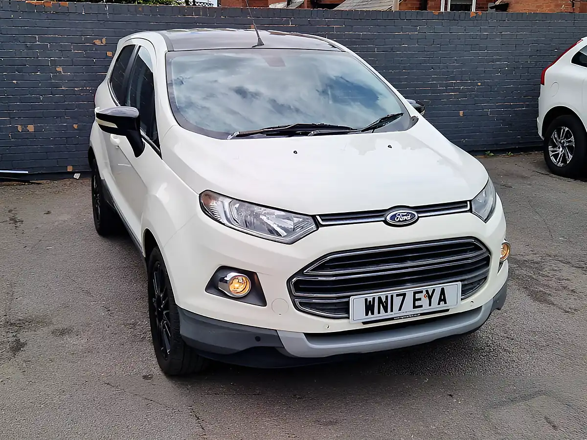 Used 2017 Ford Ecosport Titanium S White - Interior and Exterior details 3