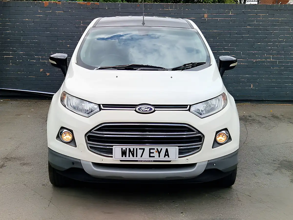 Used 2017 Ford Ecosport Titanium S White - Interior and Exterior details 4