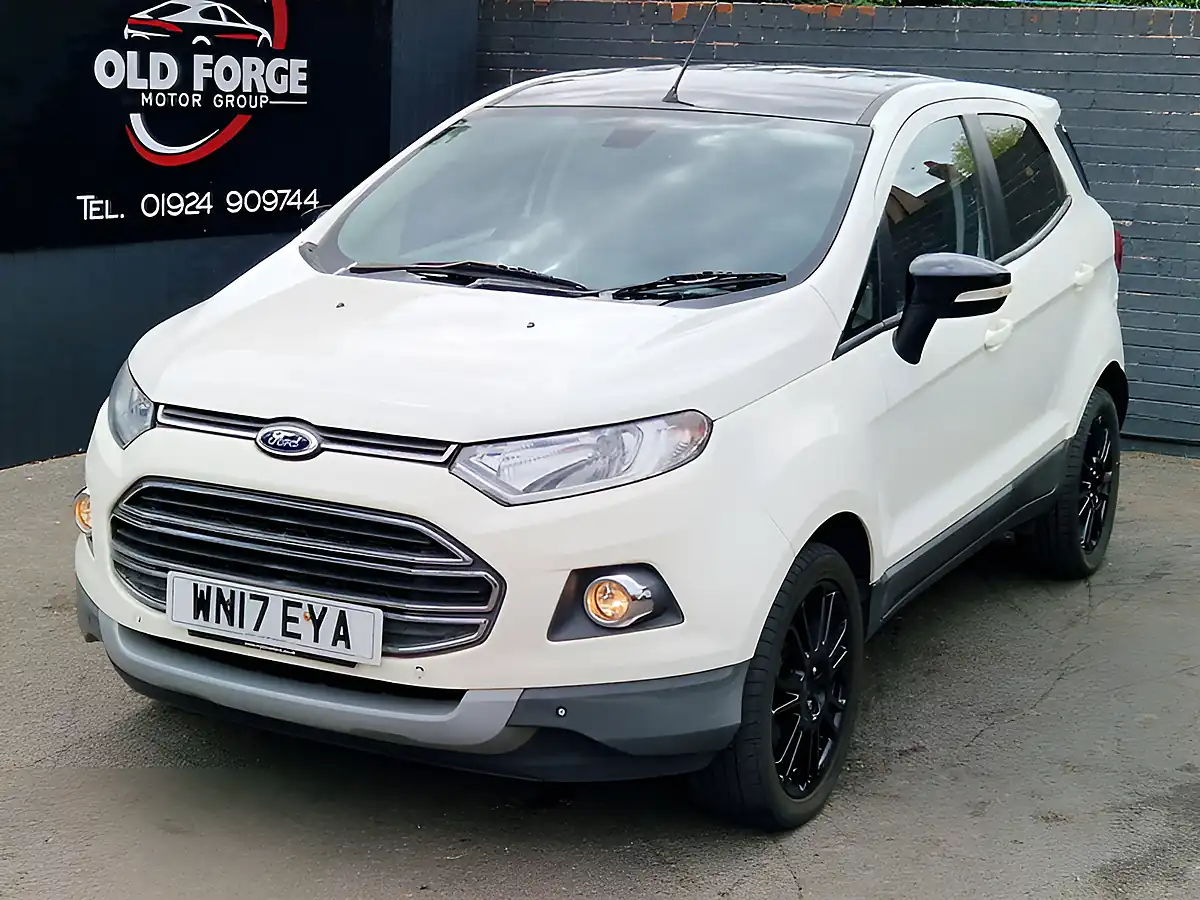 Used 2017 Ford Ecosport Titanium S White - Interior and Exterior details 5