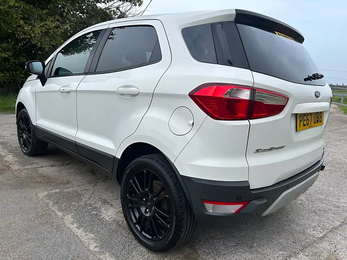 Used 2017 Ford Ecosport Titanium S White - Interior and Exterior details 6