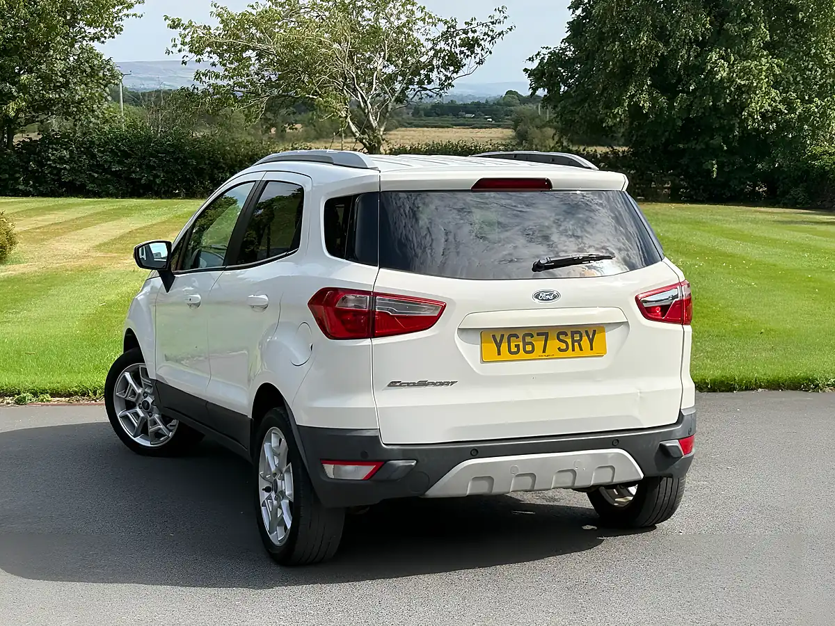 Used 2017 Ford Ecosport Titanium White - Interior and Exterior details 8