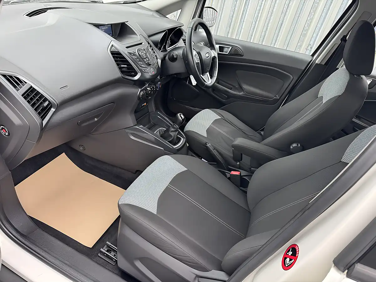 Used 2017 Ford Ecosport Zetec White - Interior and Exterior details 10