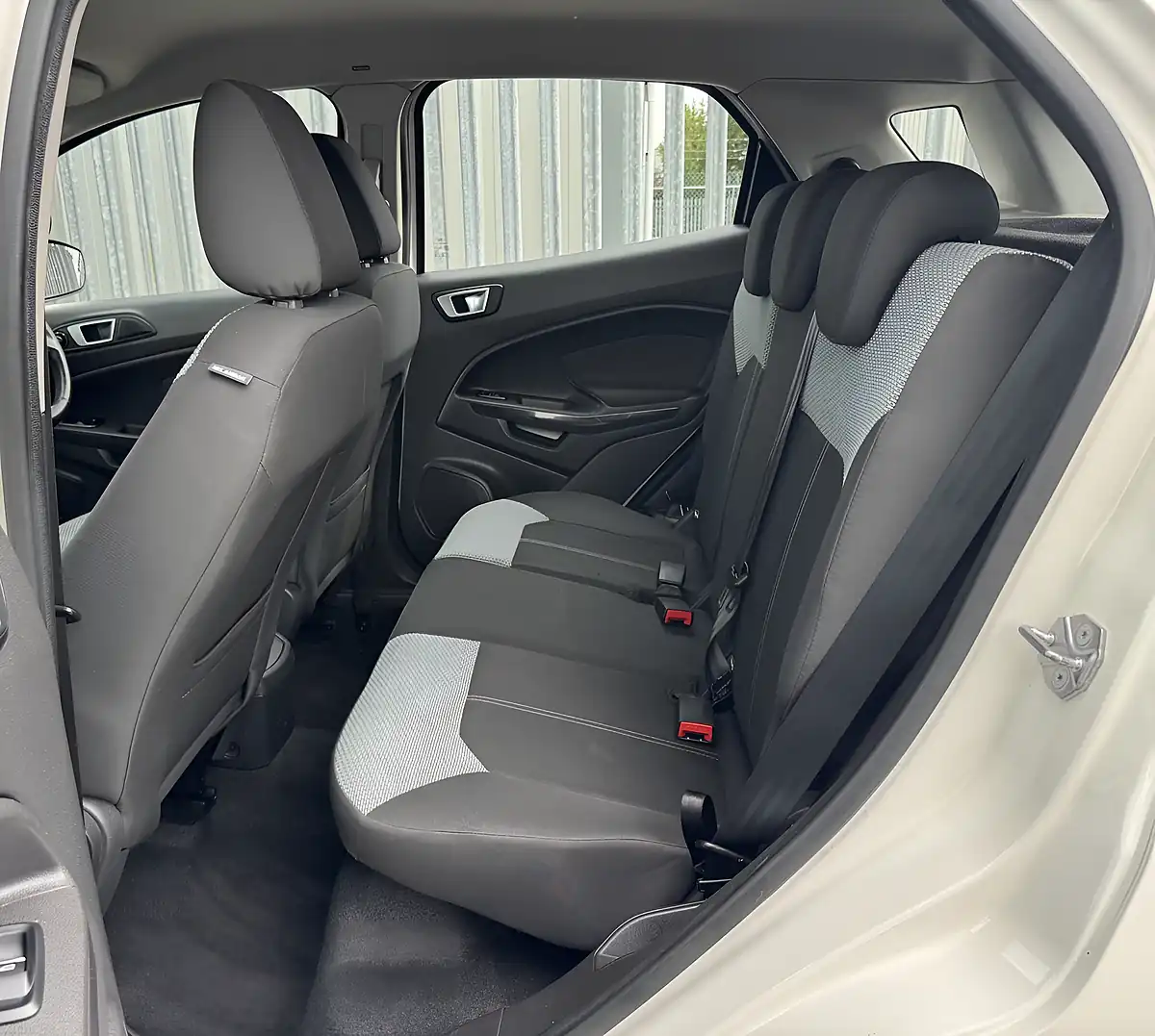 Used 2017 Ford Ecosport Zetec White - Interior and Exterior details 11