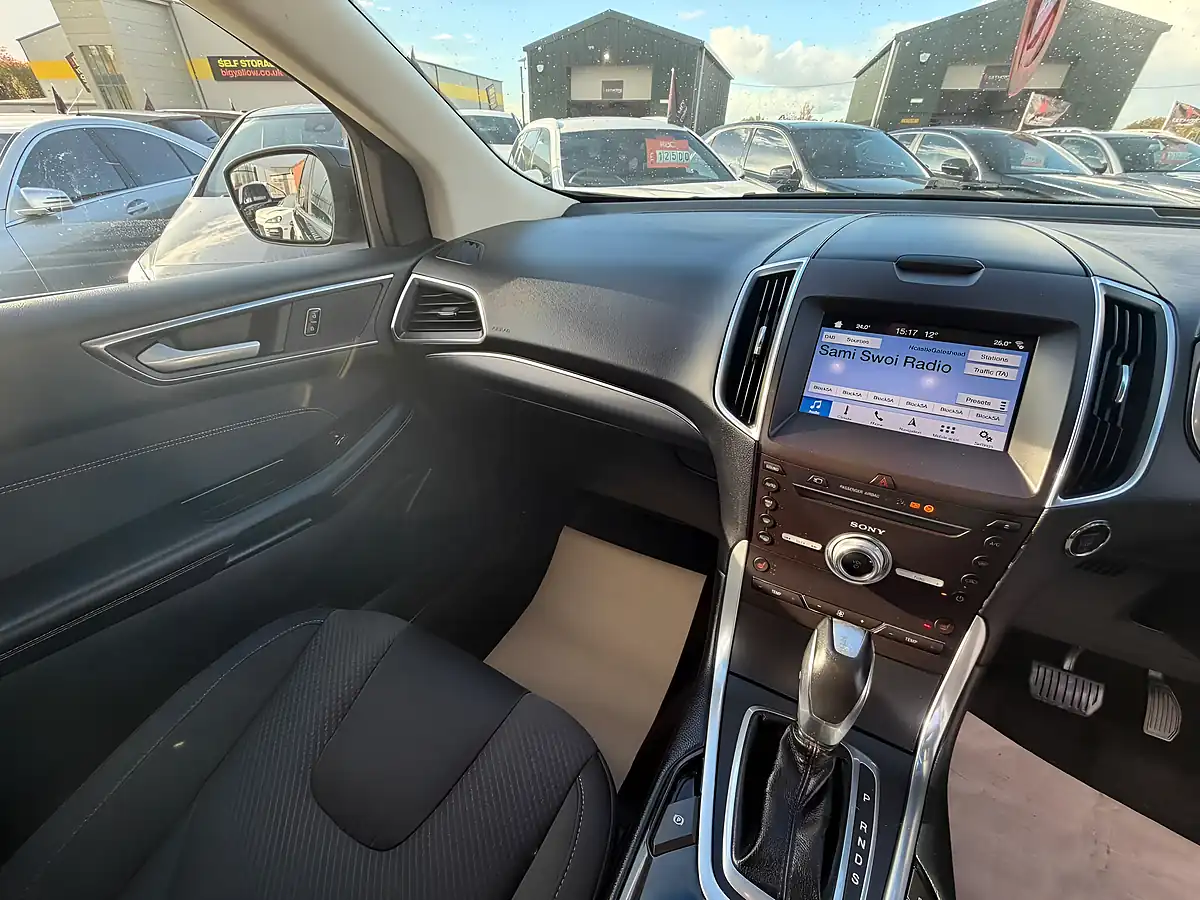Used 2017 Ford Edge Titanium Black - Interior and Exterior details 16