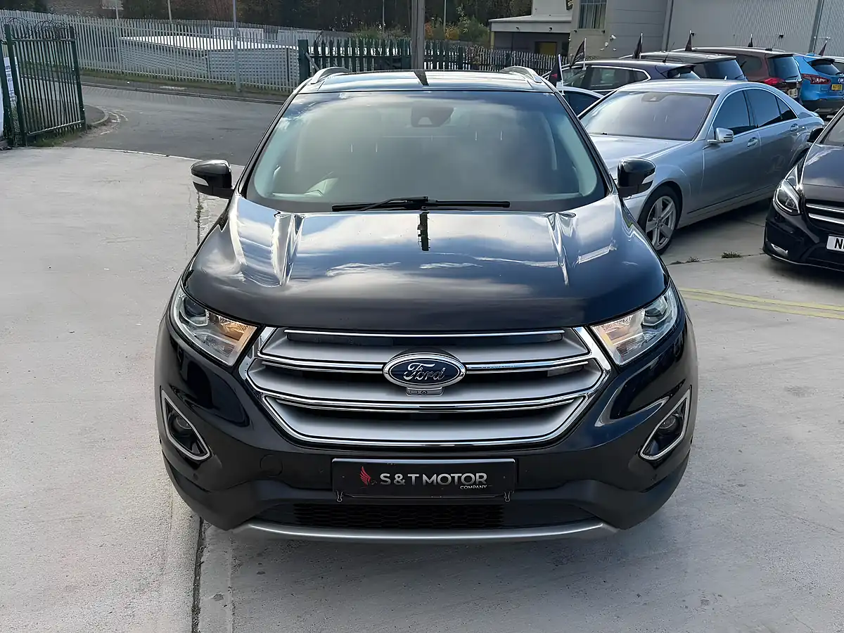 Used 2017 Ford Edge Titanium Black - Interior and Exterior details 3