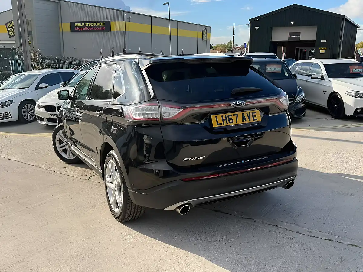 Used 2017 Ford Edge Titanium Black - Interior and Exterior details 5