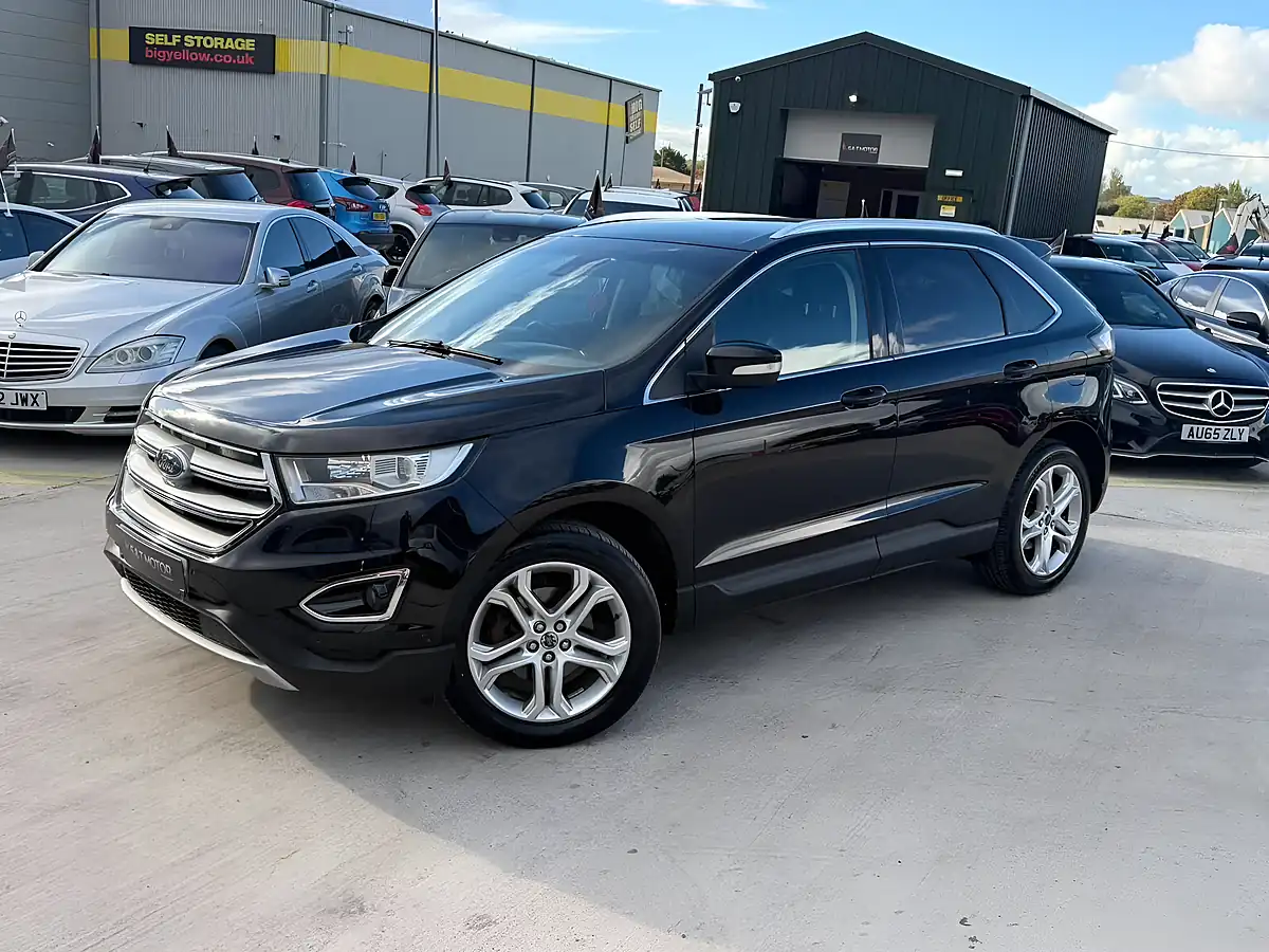 Used 2017 Ford Edge Titanium Black - Interior and Exterior details 6
