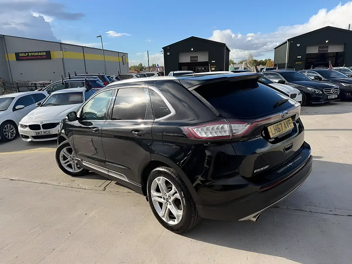 Used 2017 Ford Edge Titanium Black - Interior and Exterior details 7