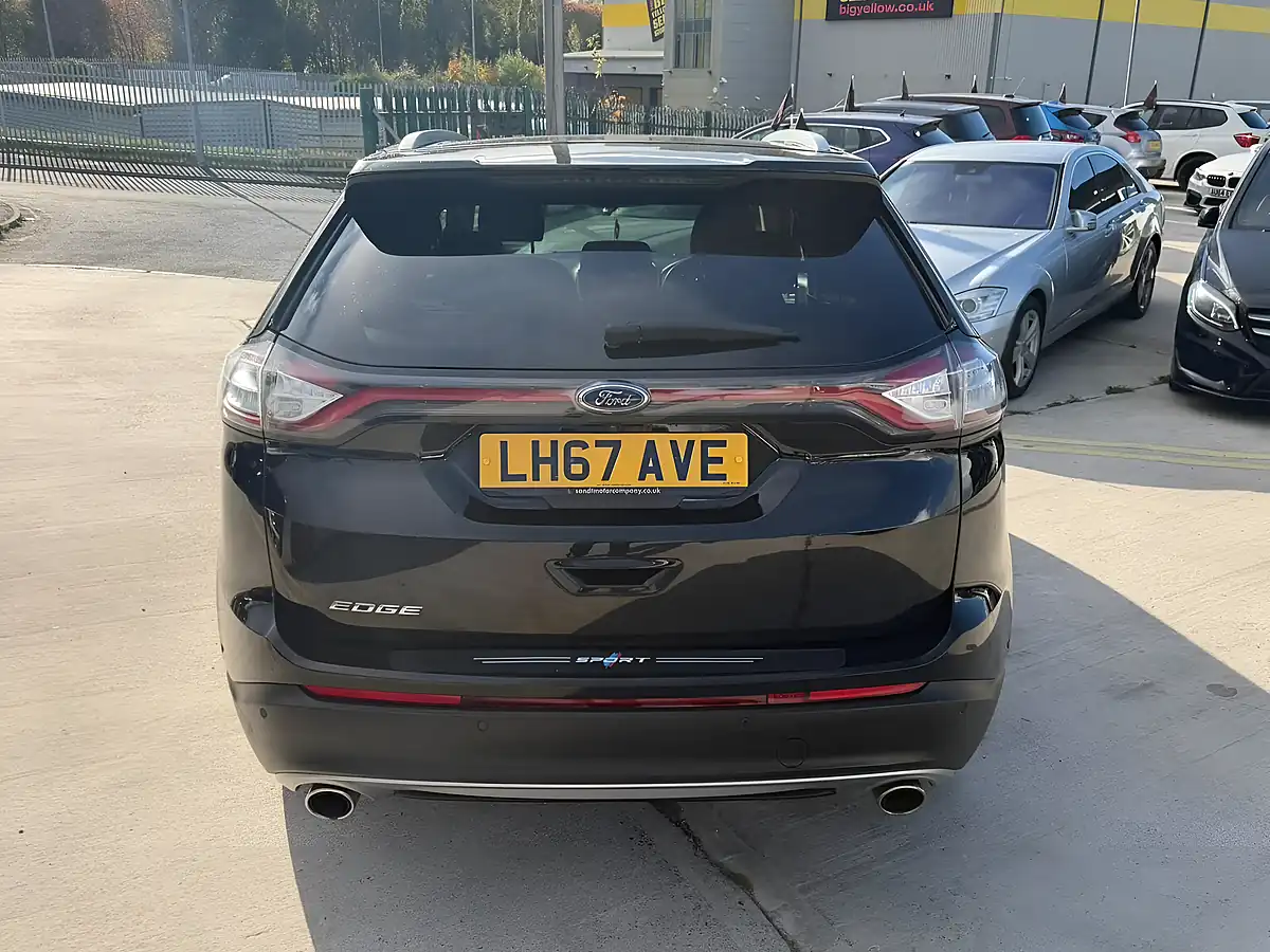 Used 2017 Ford Edge Titanium Black - Interior and Exterior details 9