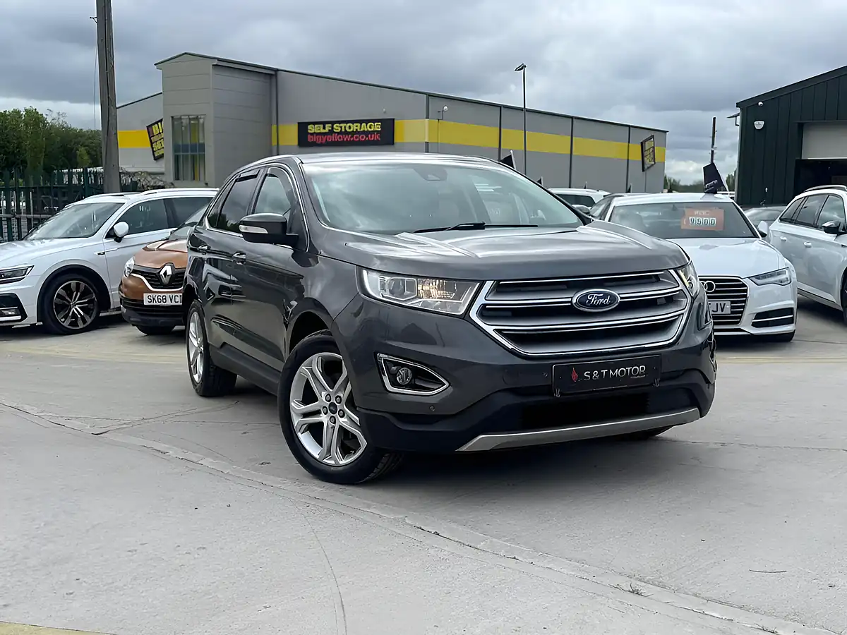 Used 2017 Ford Edge Titanium Grey - Front View
