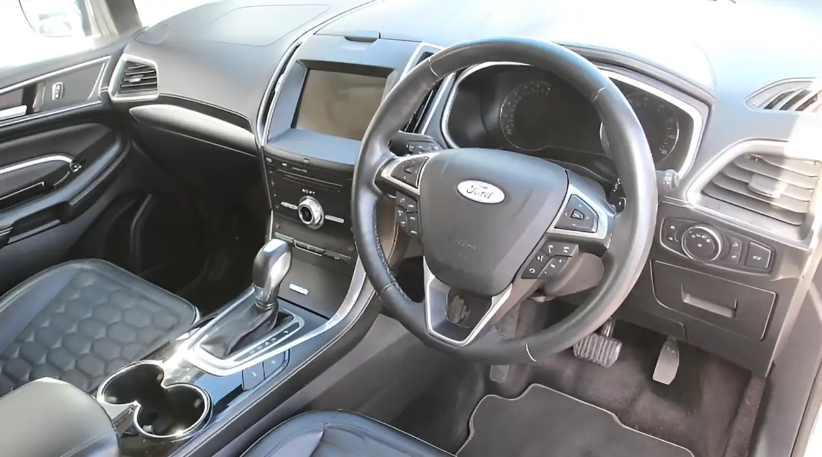 Used 2017 Ford Edge Vignale White Platinum - Interior and Exterior details 11
