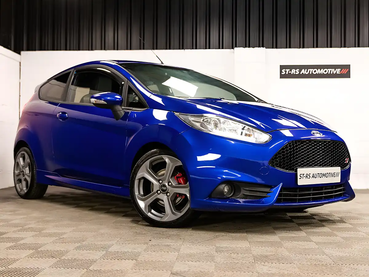 Used 2017 Ford Fiesta ST-2 Blue - Front View