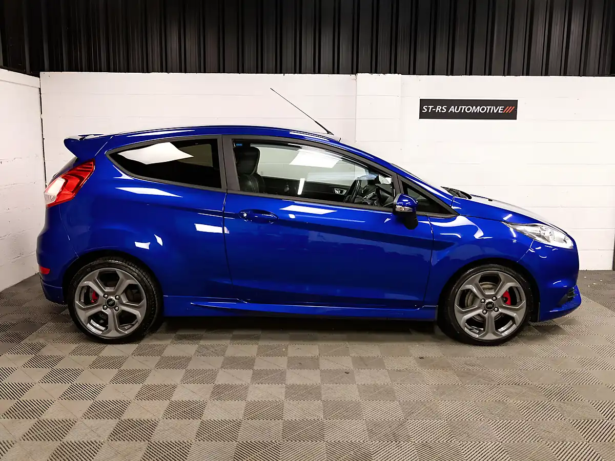 Used 2017 Ford Fiesta ST-2 Blue - Interior and Exterior details 10