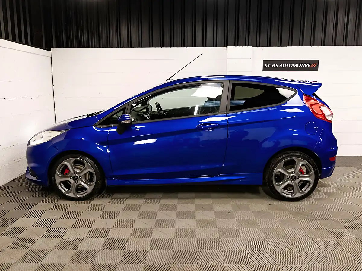 Used 2017 Ford Fiesta ST-2 Blue - Interior and Exterior details 4