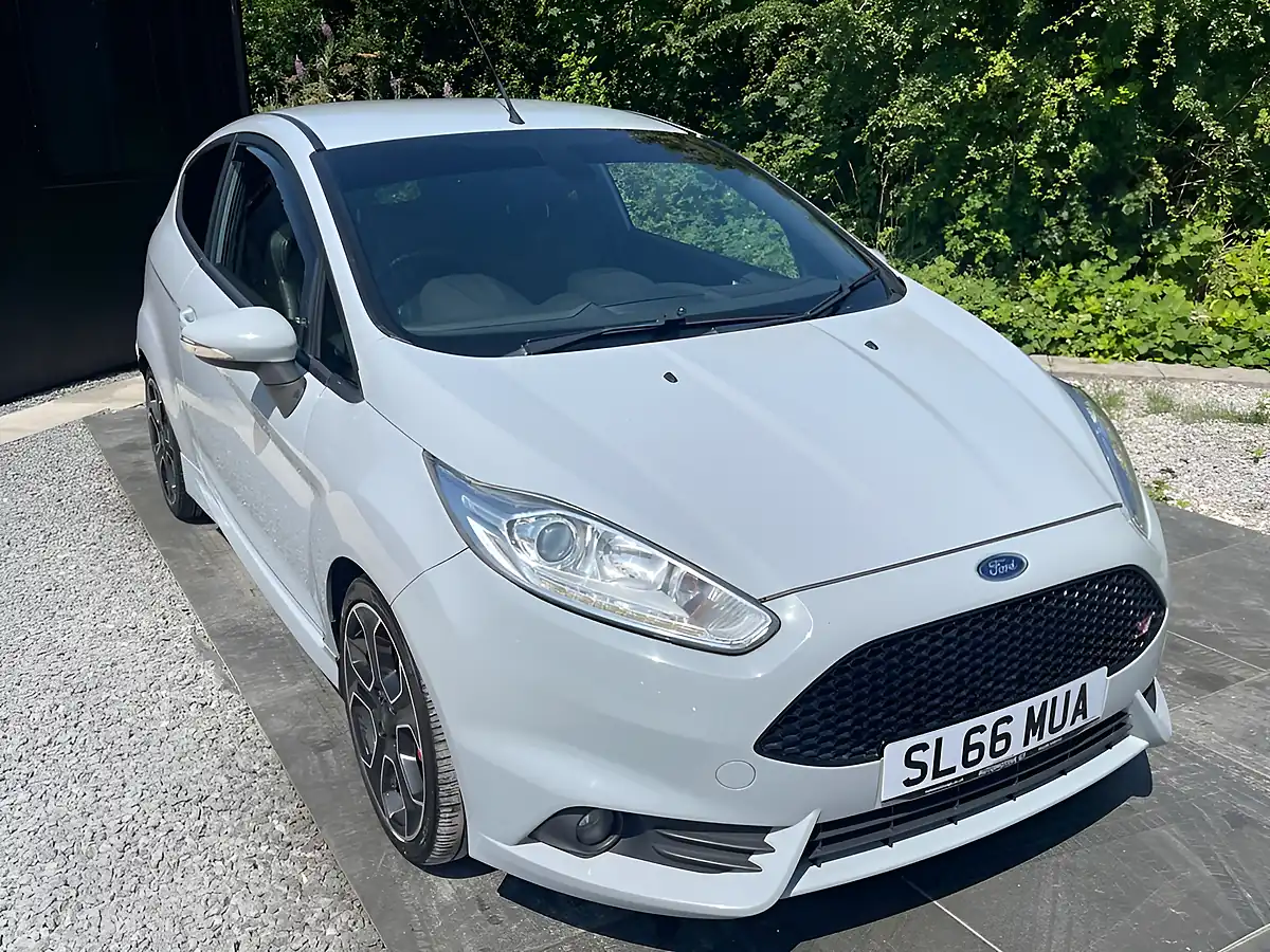 Used 2017 Ford Fiesta ST-200 Grey - Interior and Exterior details 5