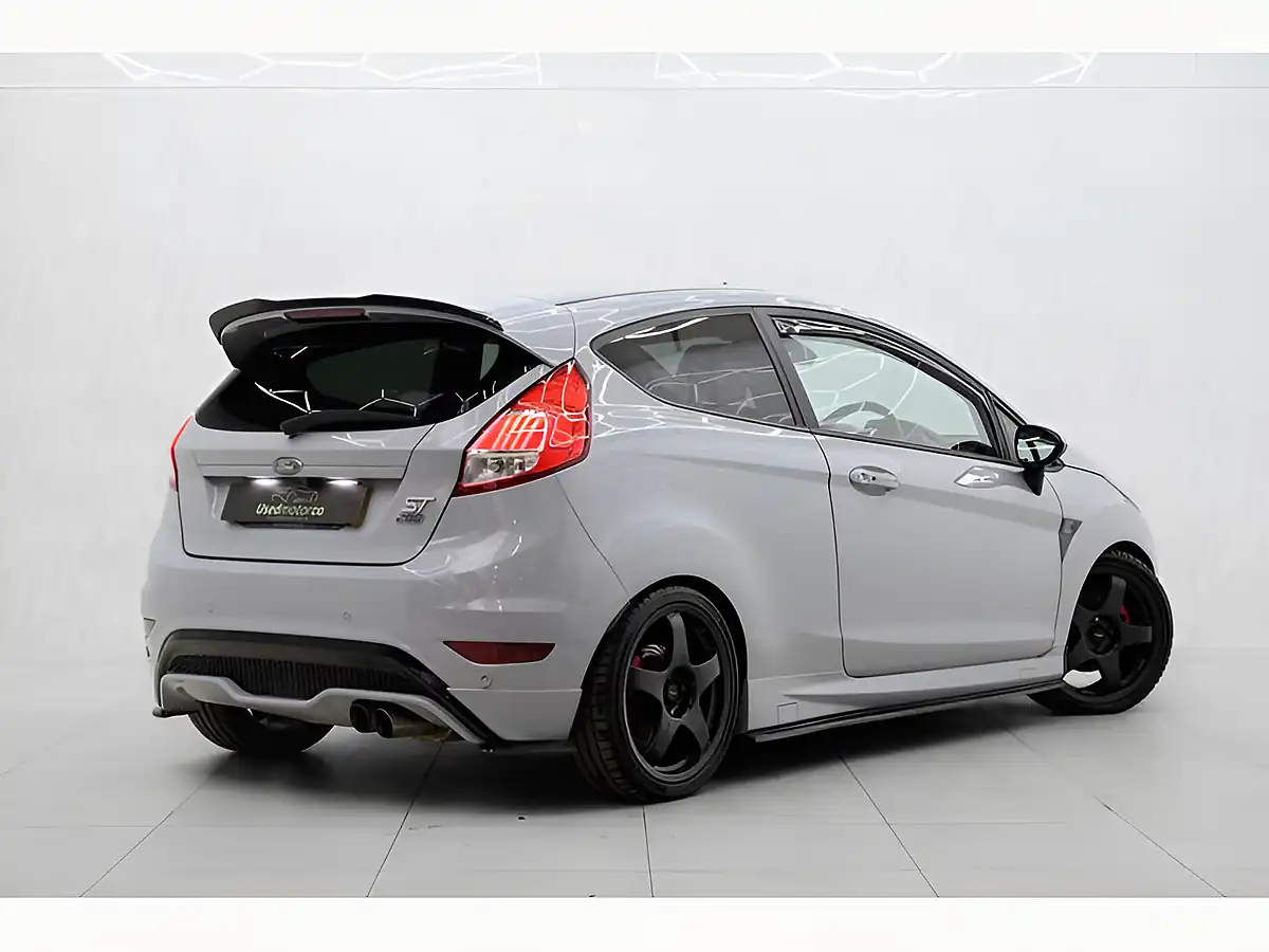 Used 2017 Ford Fiesta ST-200 Grey - Interior and Exterior details 6