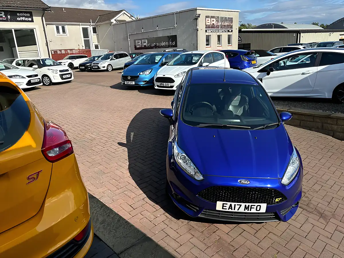 Used 2017 Ford Fiesta ST-3 Blue - Interior and Exterior details 10